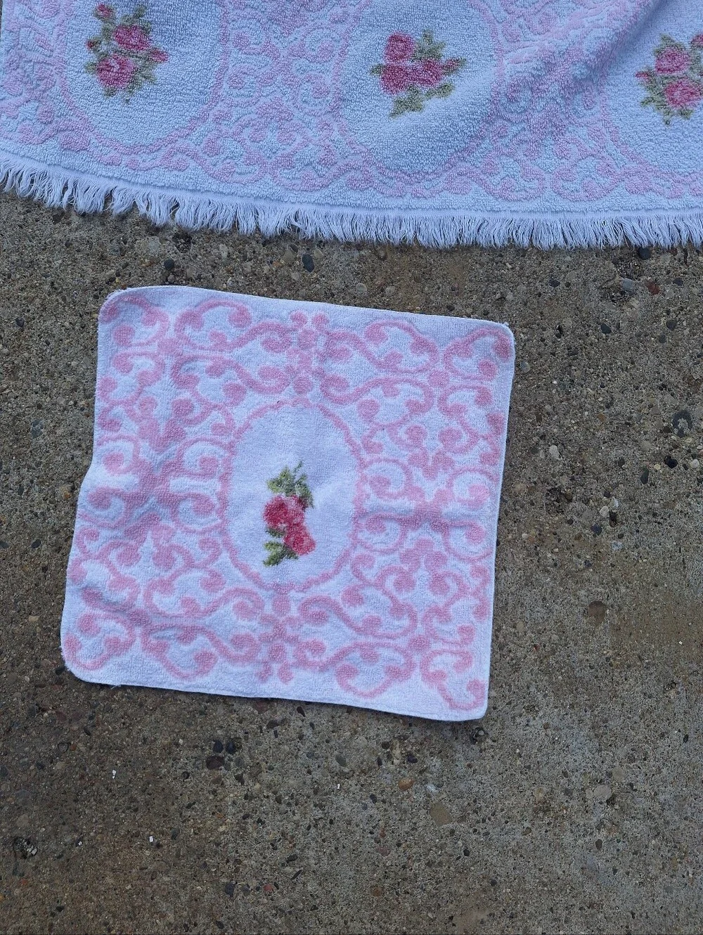 Vintage Cannon Monticello Cavalier Bath Towel And Washcloth Roses 60-70s USA